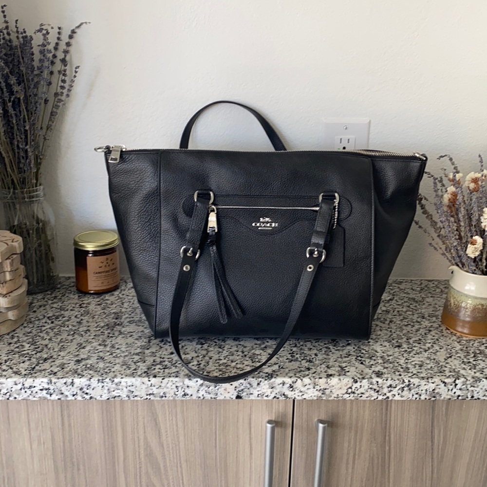 New Coach Kleo Carryall tote in classic black/silver